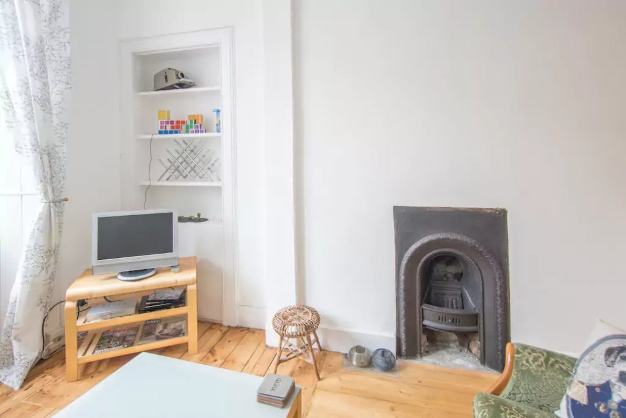 2 Bedroom Flat Near Centre Apartment